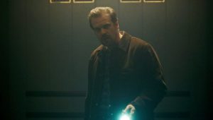 Stranger Things 1×5 Chapter Five: The Flea and the Acrobat