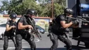 S.W.A.T.: 6×9