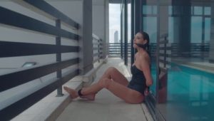 Lady Voyeur: 1×2